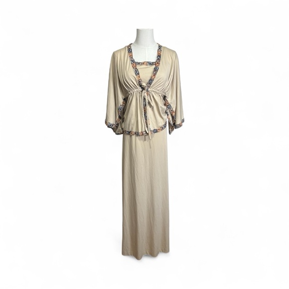 Union Made Dresses & Skirts - 70s Union Made Beige Maxi Slip Dress Lace Detail Kaftan Style Cardigan Wrap Vtg